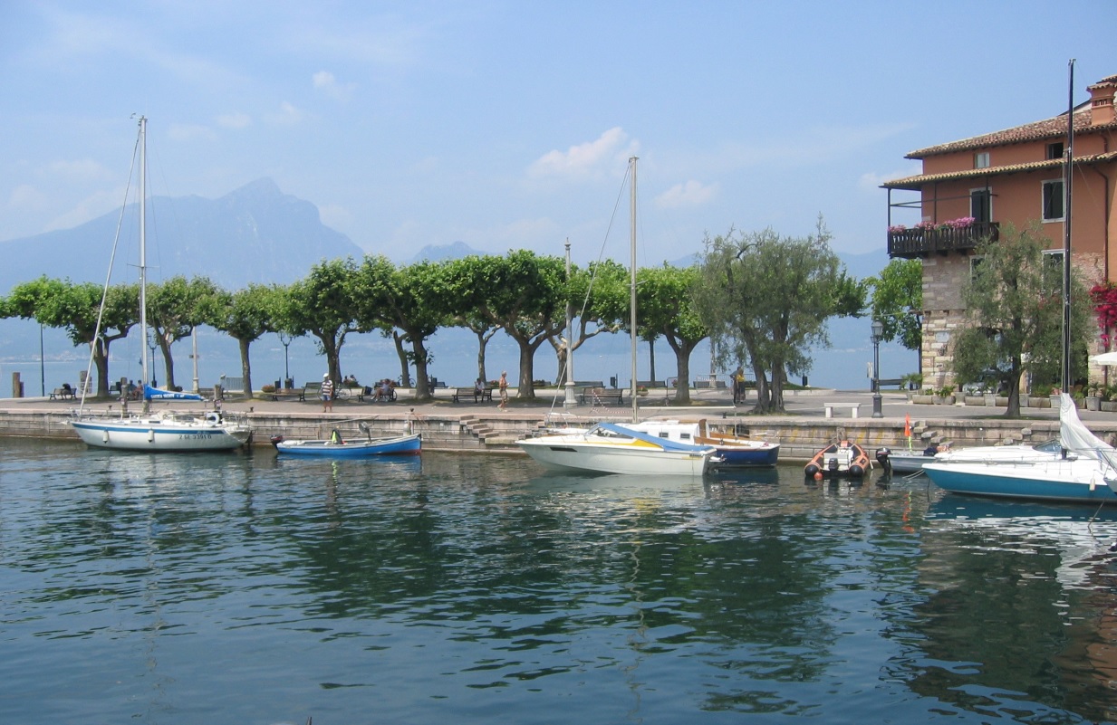 Hafen in Torri del Benaco