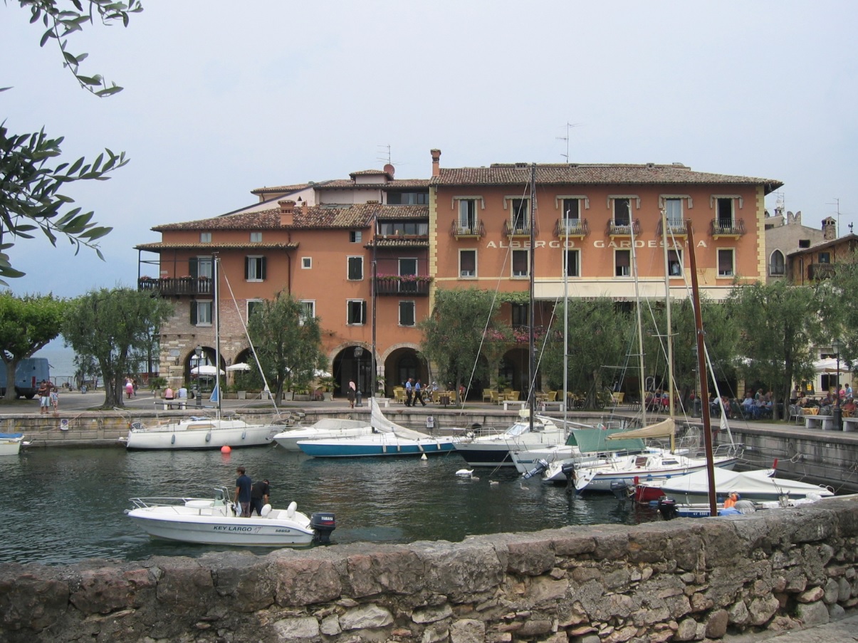 Lago di Garda Hotelzimmer in Torri