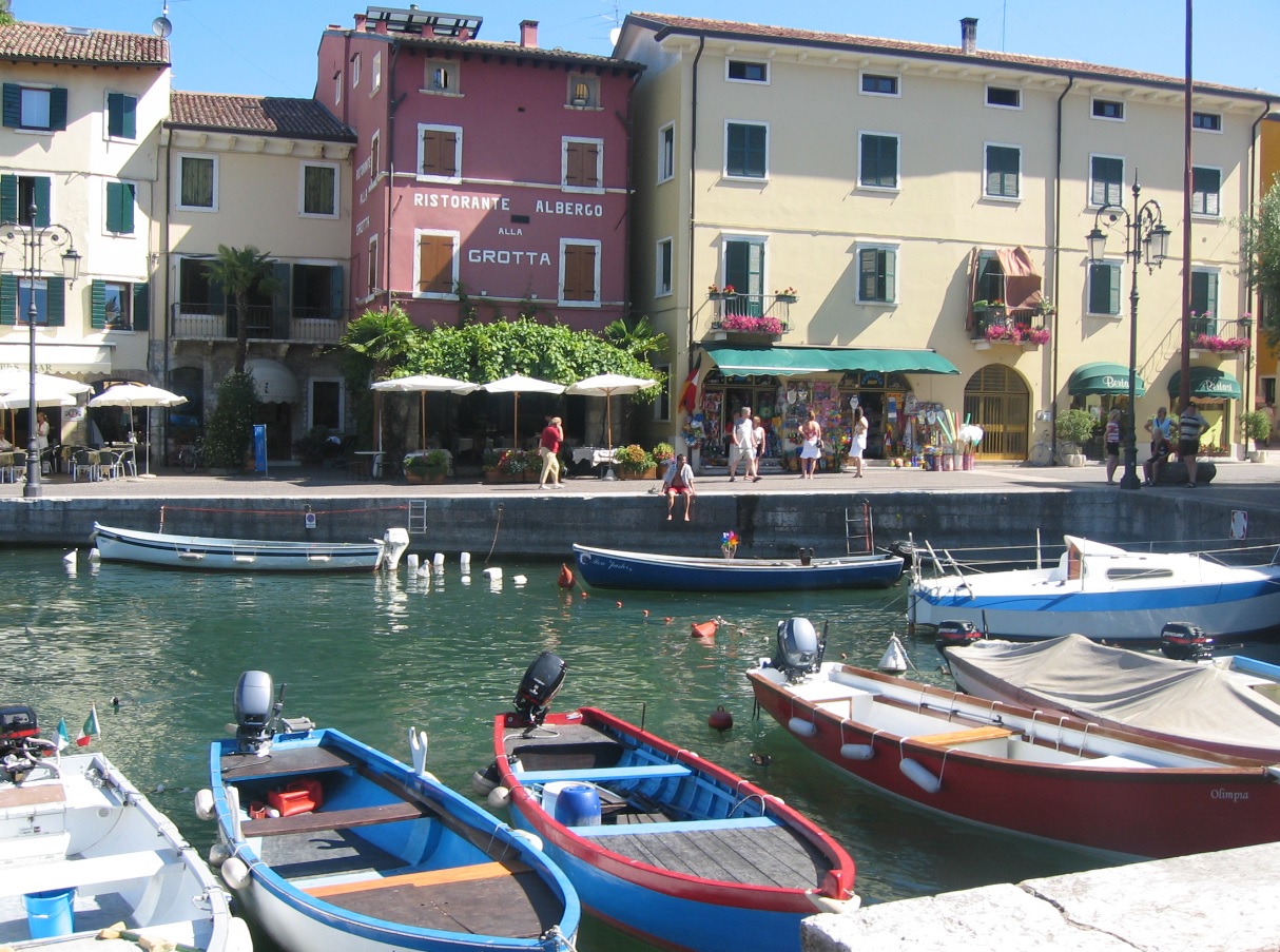 Hafen am Lago di Garda in Italien